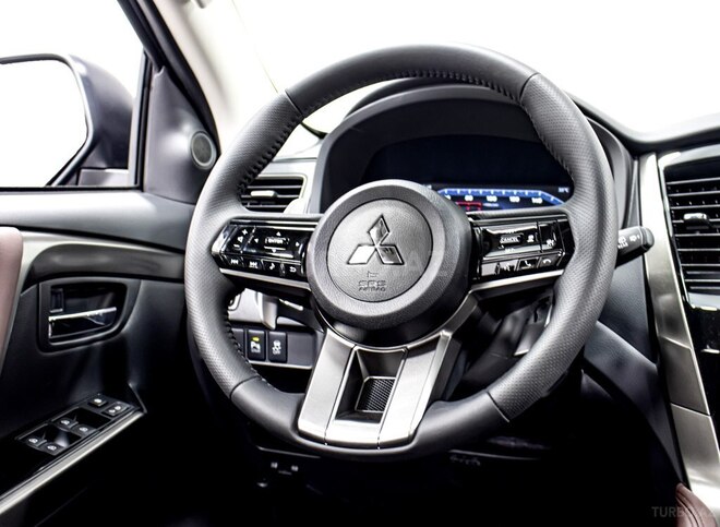 Mitsubishi Pajero Sport-20