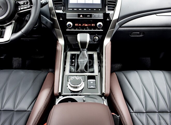 Mitsubishi Pajero Sport-19
