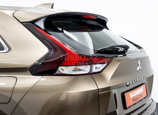 Mitsubishi Eclipse Cross-11