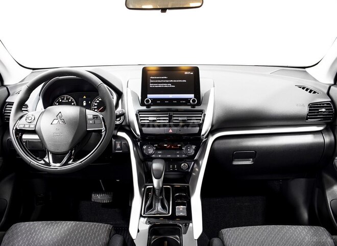 Mitsubishi Eclipse Cross-23