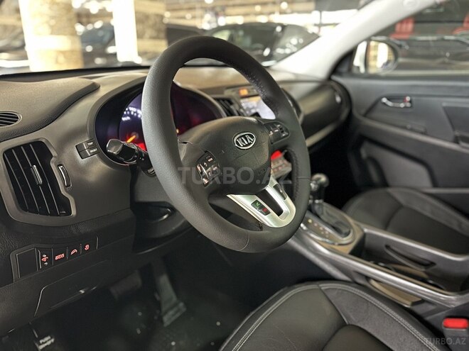 Kia Sportage 2011, 218,000 km - 2.0 l - Bakı