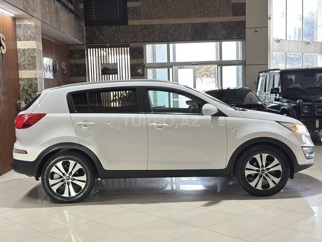 Kia Sportage 2011, 218,000 km - 2.0 l - Bakı