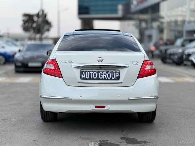 Nissan Teana-6