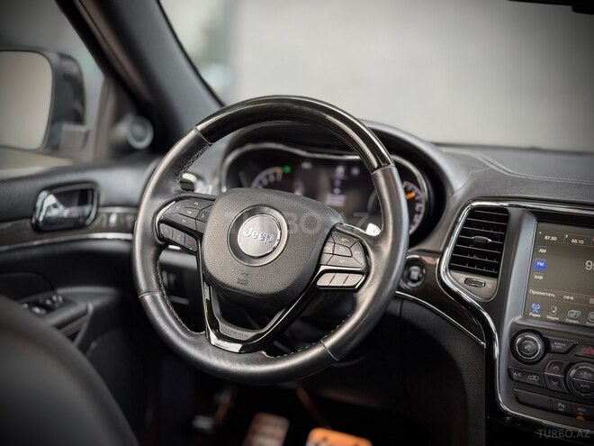 Jeep Grand Cherokee-19