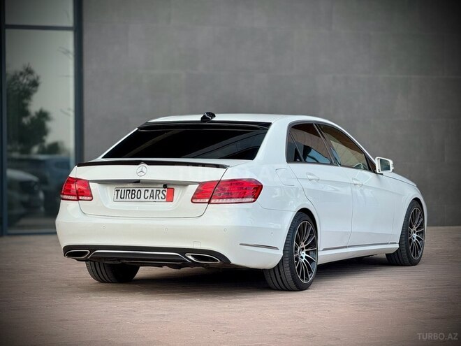 Mercedes E 220 d-11