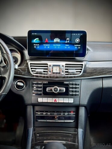 Mercedes E 220 d-6