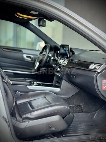 Mercedes E 220 d-4