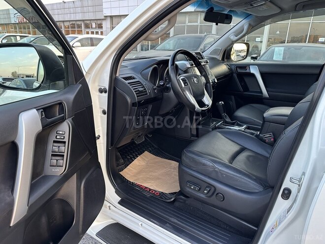 Toyota Land Cruiser Prado-11
