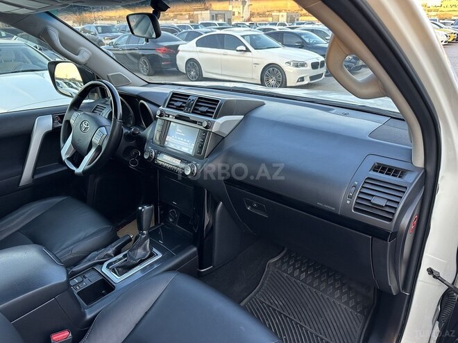 Toyota Land Cruiser Prado-13