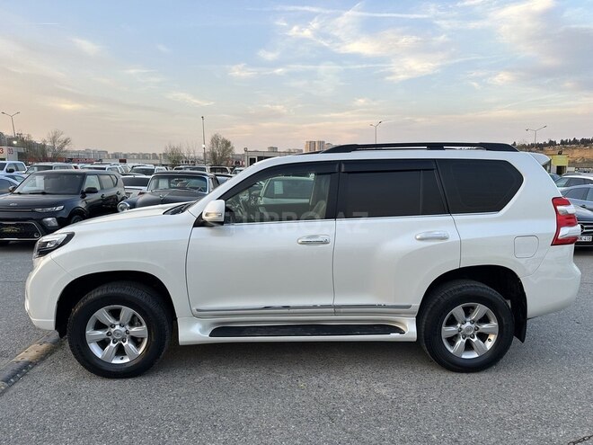 Toyota Land Cruiser Prado-3