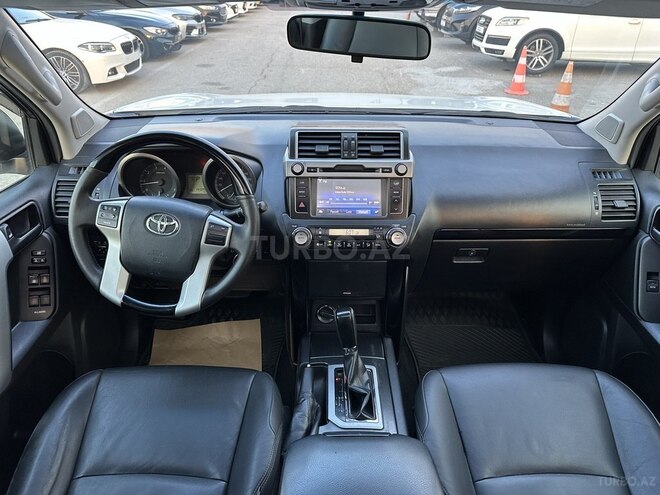 Toyota Land Cruiser Prado-7