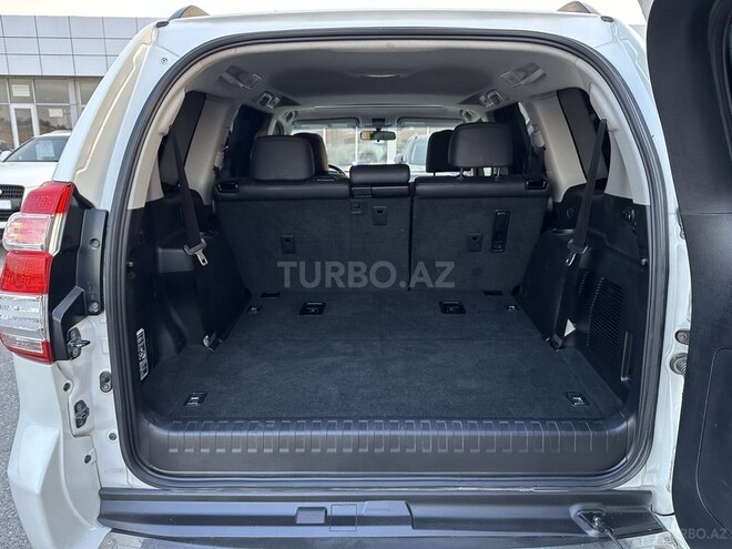 Toyota Land Cruiser Prado-19