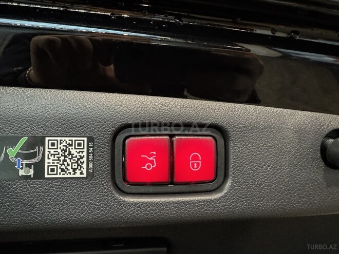 Mercedes E 300 e 2024, 1,400 km - 2.0 l - Bakı