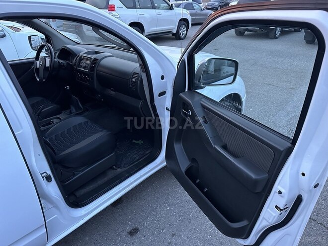 Nissan Navara 2014, 218,000 km - 2.5 l - Bakı