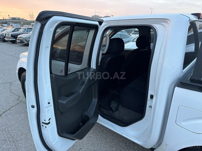 Nissan Navara 2014, 218,000 km - 2.5 l - Bakı