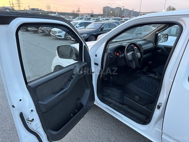 Nissan Navara 2014, 218,000 km - 2.5 l - Bakı