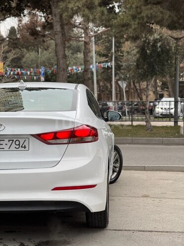 Hyundai Elantra 2018, 54,900 km - 2.0 l - Bakı