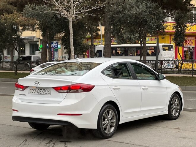 Hyundai Elantra 2018, 54,900 km - 2.0 l - Bakı