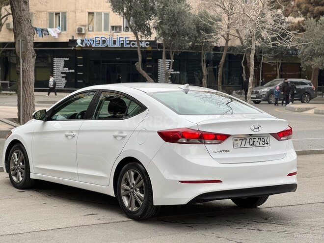 Hyundai Elantra 2018, 54,900 km - 2.0 l - Bakı