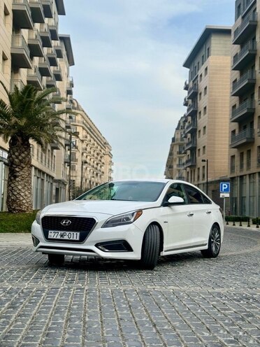 Hyundai Sonata-2