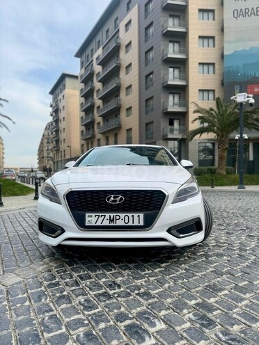 Hyundai Sonata-1