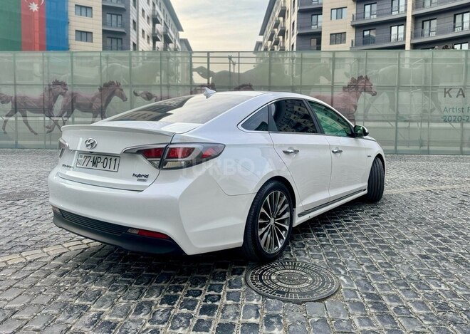 Hyundai Sonata-8