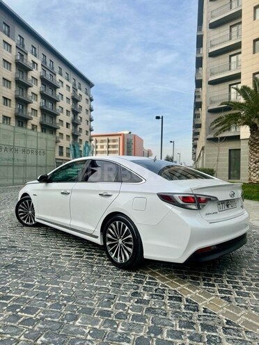 Hyundai Sonata-9