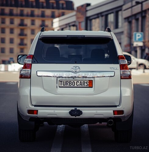 Toyota Land Cruiser Prado-8