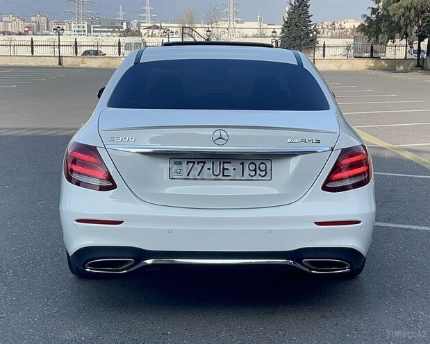 Mercedes E 300-2
