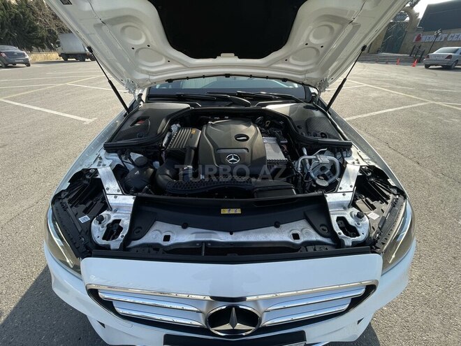 Mercedes E 300-10