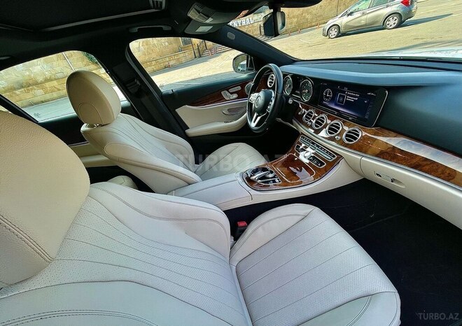 Mercedes E 300-6