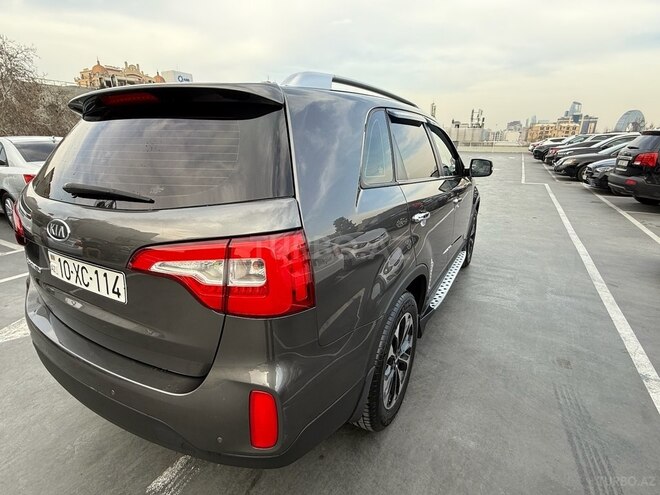 Kia Sorento-9