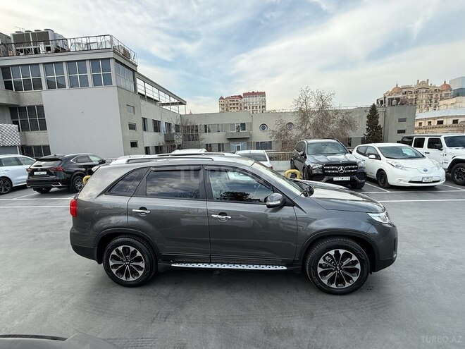 Kia Sorento-5