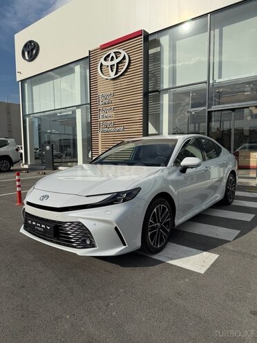 Toyota Camry-1