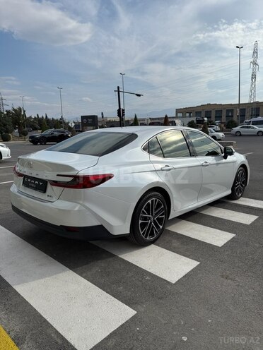 Toyota Camry-6
