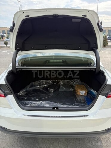 Toyota Camry-12
