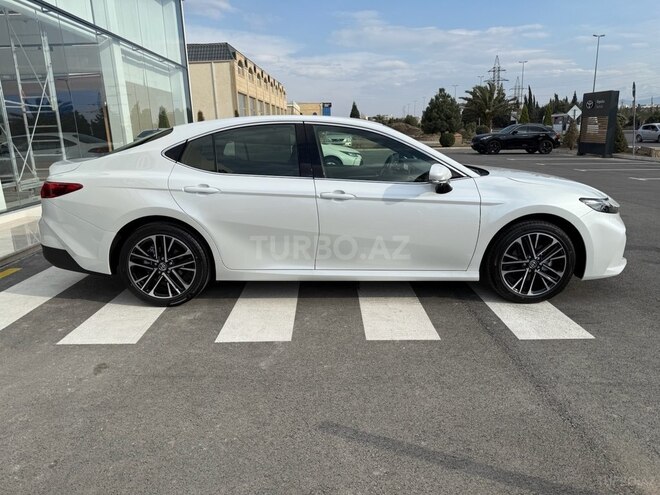 Toyota Camry-3