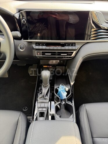 Toyota Camry-9