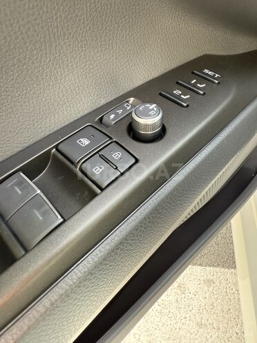 Toyota Camry-15