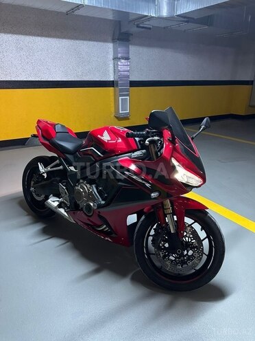 Honda CBR650R-2