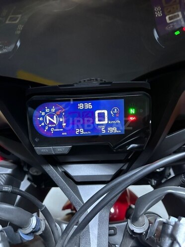 Honda CBR650R-3