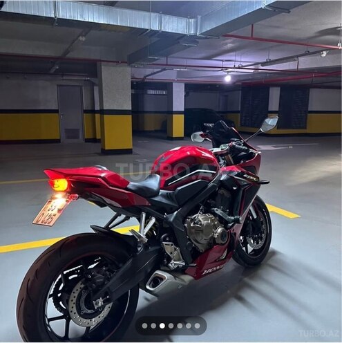 Honda CBR650R-4