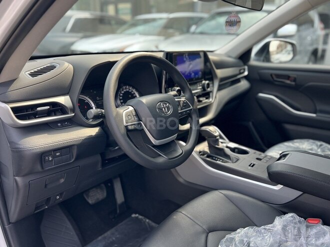 Toyota Highlander-6