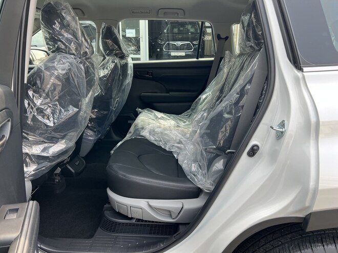 Toyota Highlander-7