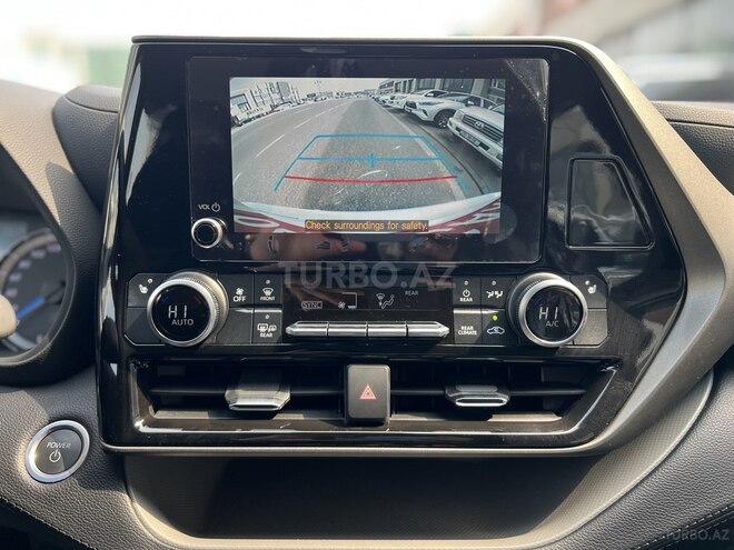 Toyota Highlander-12