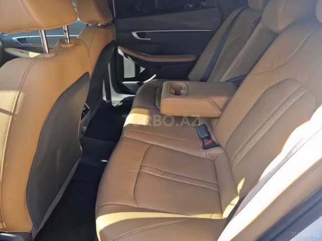 Hyundai Sonata-4