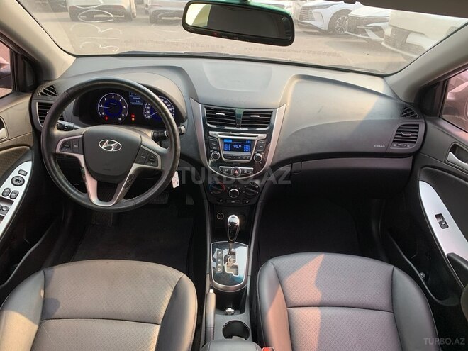 Hyundai Accent-3