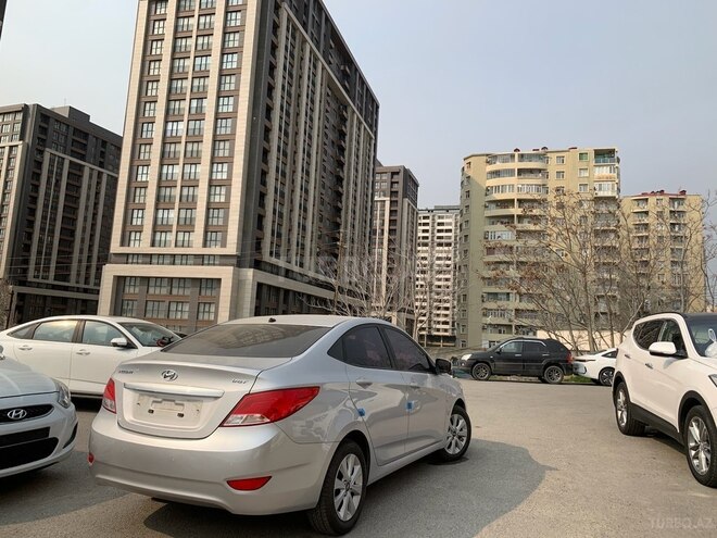 Hyundai Accent 2017, 117,800 km - 1.6 l - Bakı