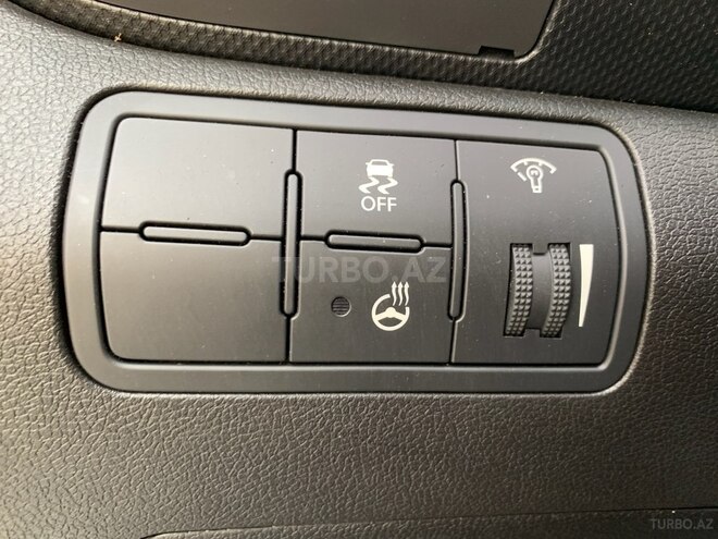 Hyundai Accent-6