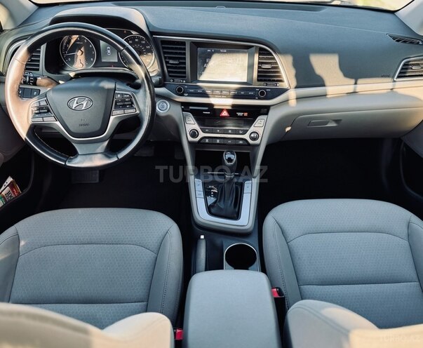Hyundai Elantra 2018, 85,600 km - 2.0 l - Bakı